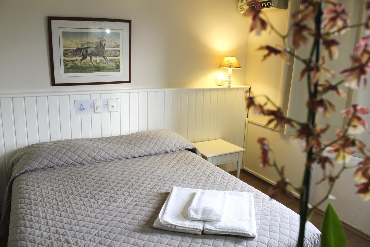 Jaguary Hotel